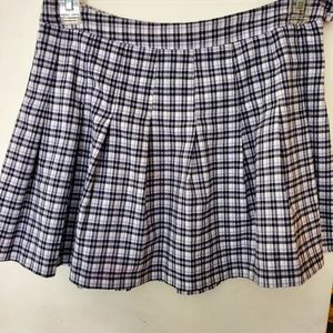 Pleated skirt-Full Tilt Size L